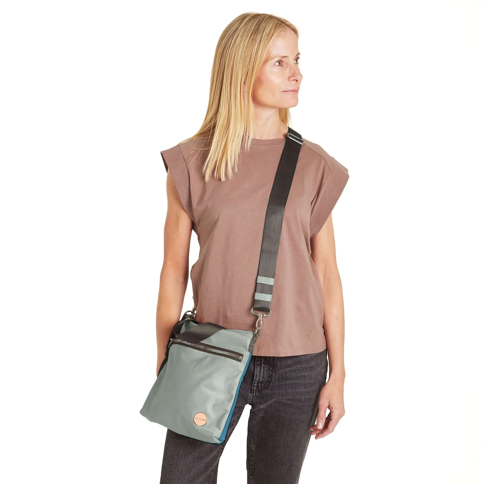 amuse - medium crossbody bag